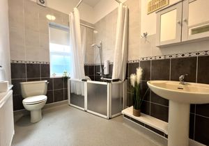 Photo 18- click for photo gallery